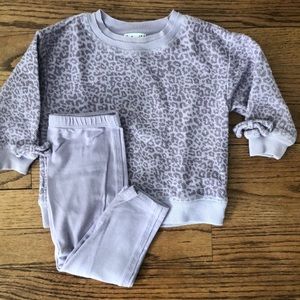 Splendid lavender girls sweatsuit 6-12M